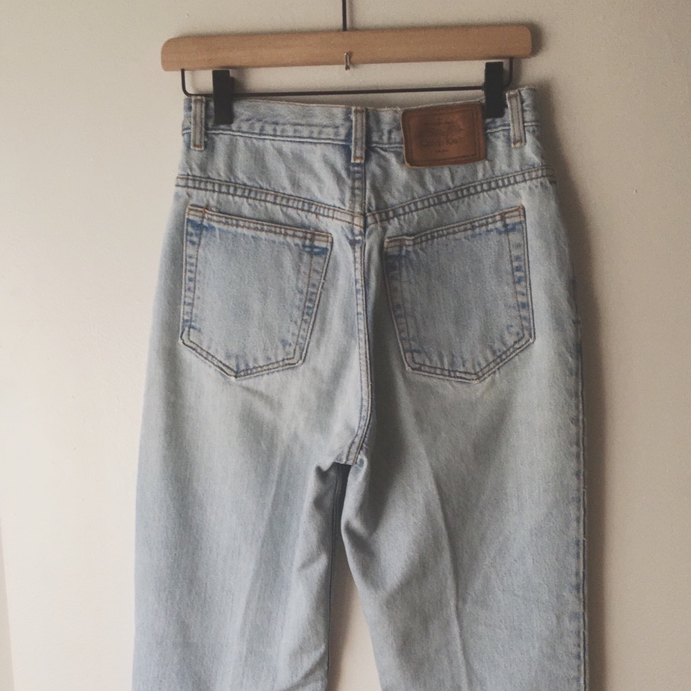 Vintage Calvin Klein High-Waisted Jeans - Picture 6 of 6